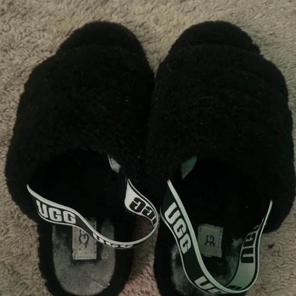 Shoes - Worn ugg slides